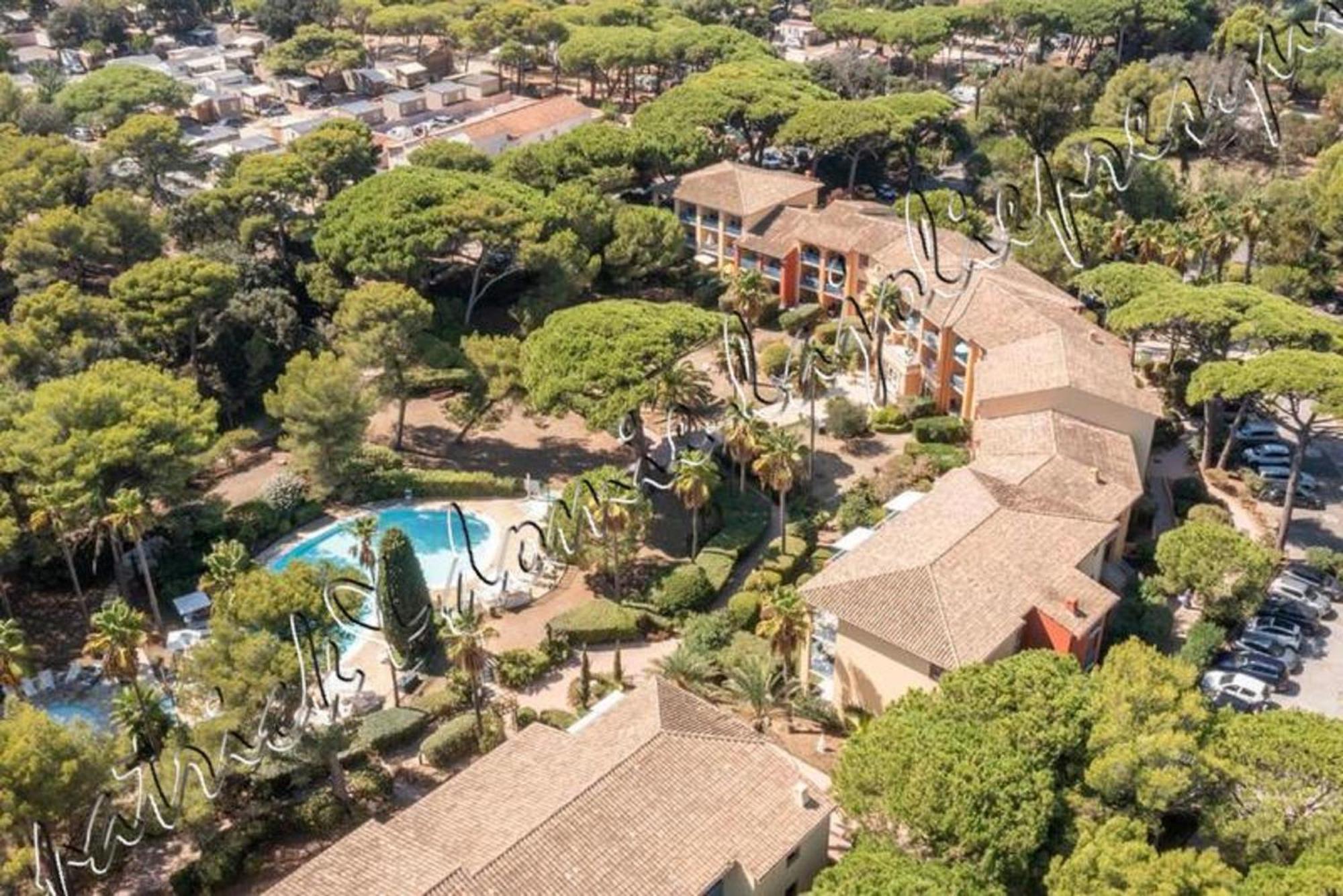 Magnifique Parc De La Presqu'Ile Avec Piscine Et Plage Face A Porquerolles ! Йер Экстерьер фото